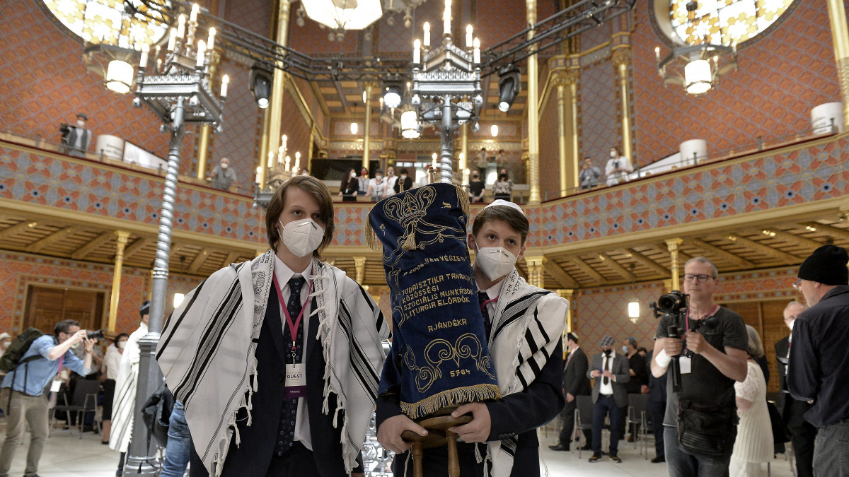 Shot at the opening of the newly renovated synagogue