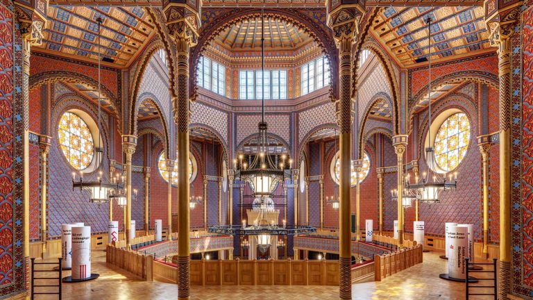 Rumbach Street Synagogue – The Beautiful Spot of the City