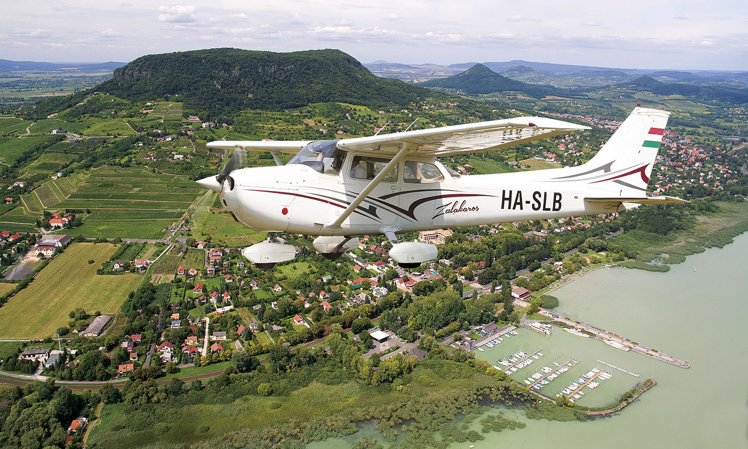 Private air cruise tours above Lake Balaton and Badacsony in Hungary