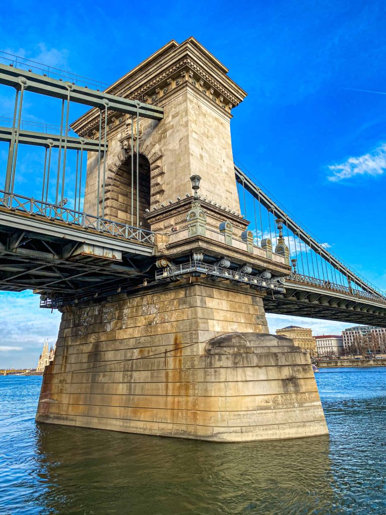 Budapest river boat - Chain Bridge