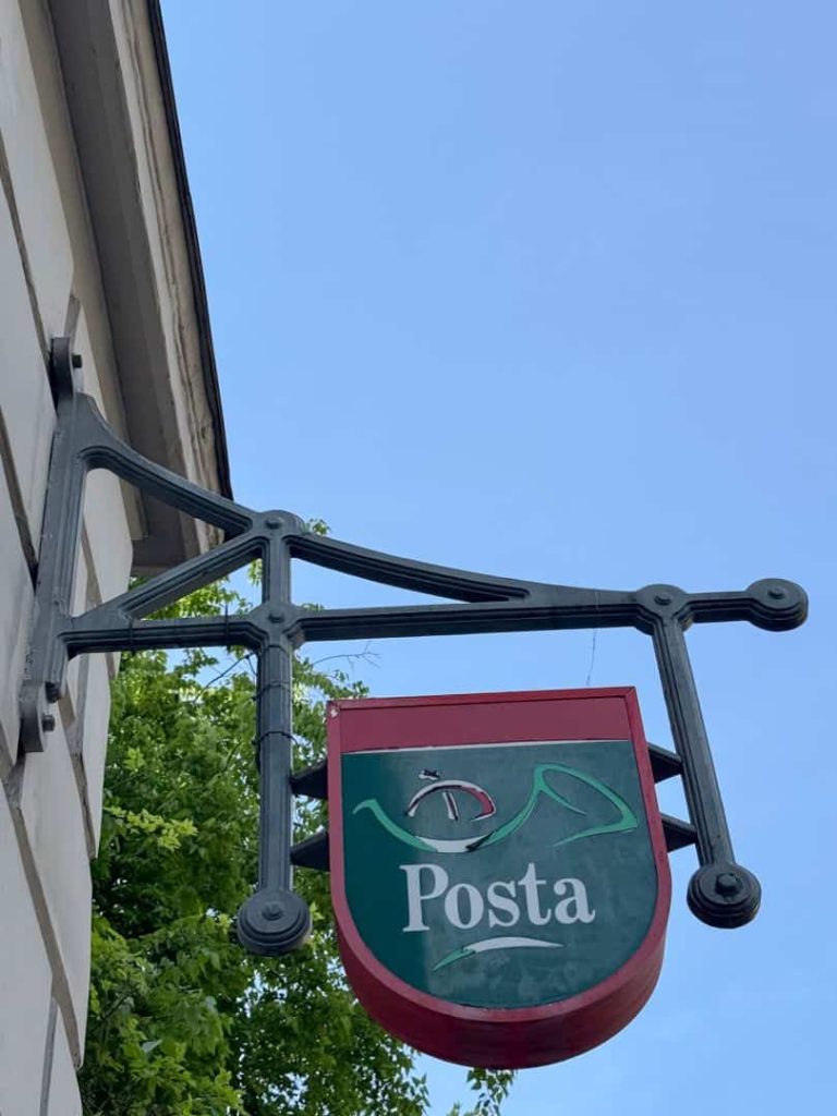 Sending postcard from Budapest