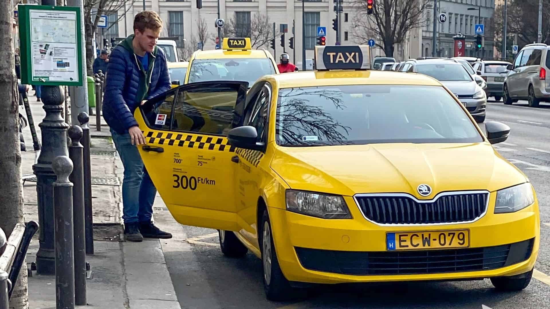 Cab at Deak Ferenc square