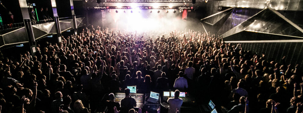 A massive crowd at an electronic music concert in the Akvarium Klub Nagyhall