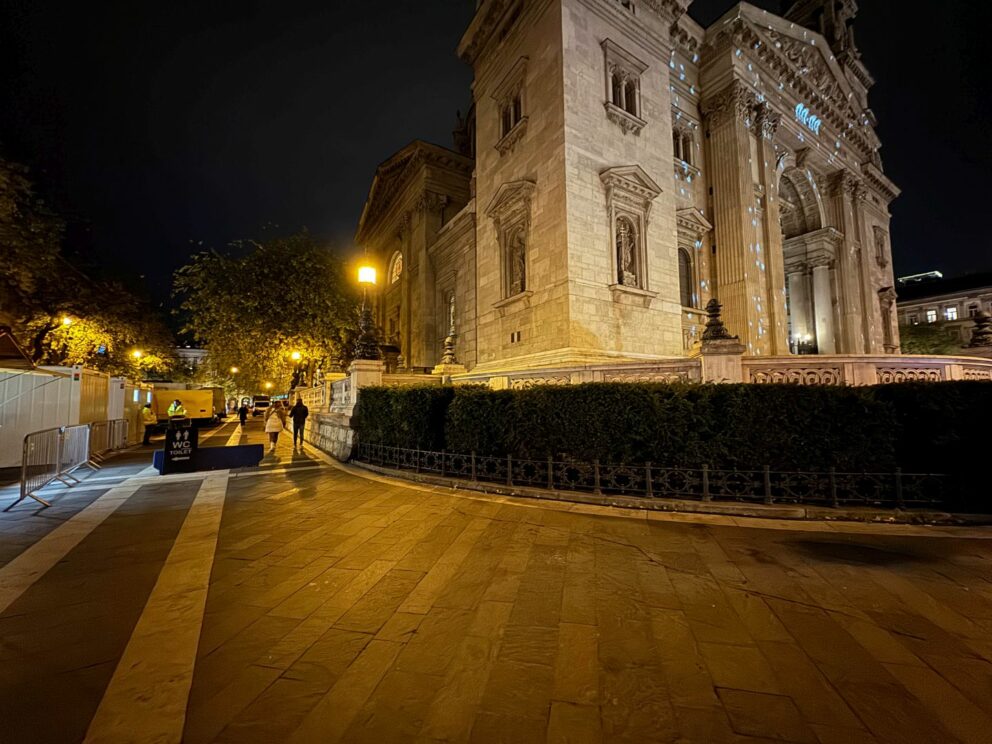 Main public toilet container at the Basilica Christmas market