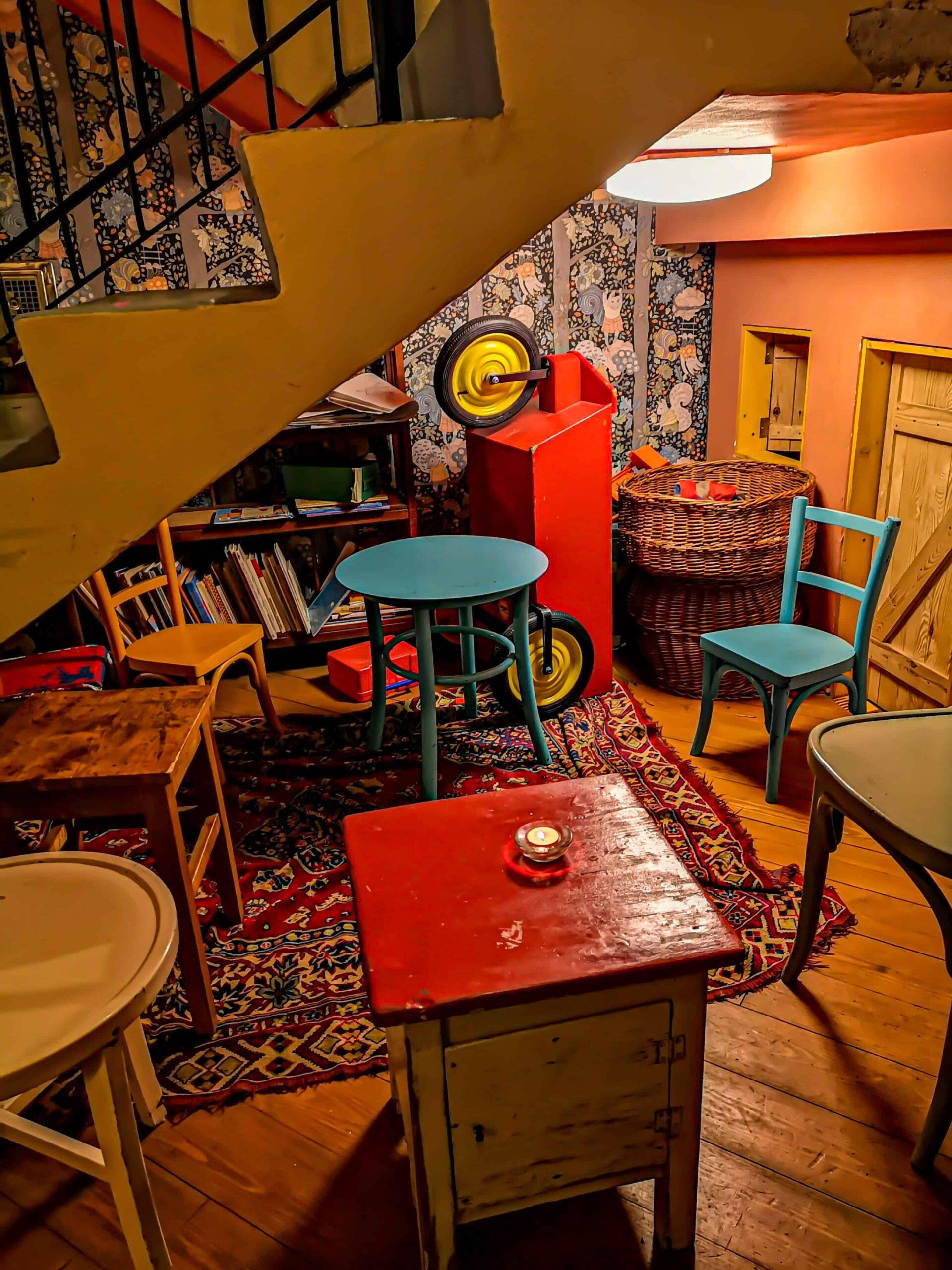 The lush, plant-filled 'arboretum' interior of Béla bar in Buda