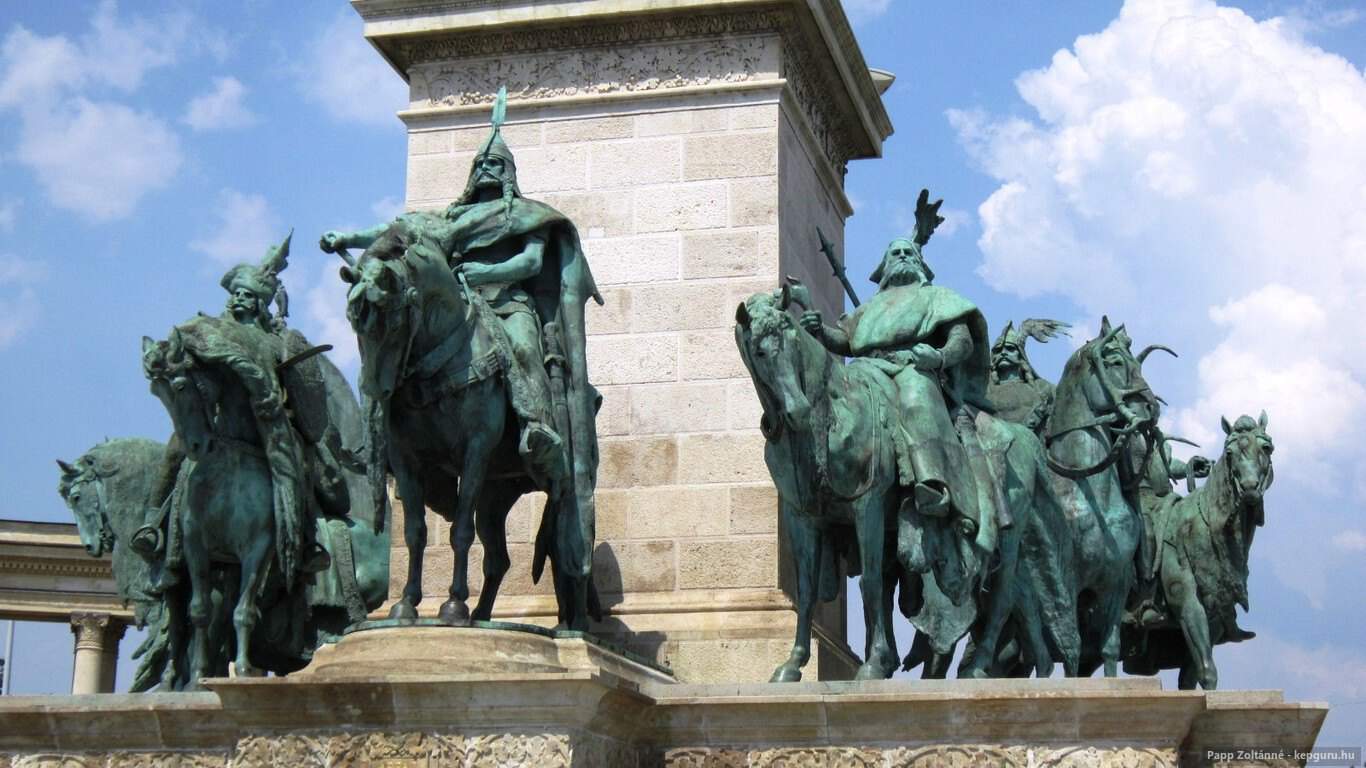 Statue of the 7 leaders in the Heroes' Square