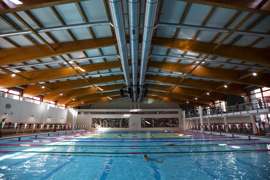 The vast indoor swimming pool at Csillaghegy spa