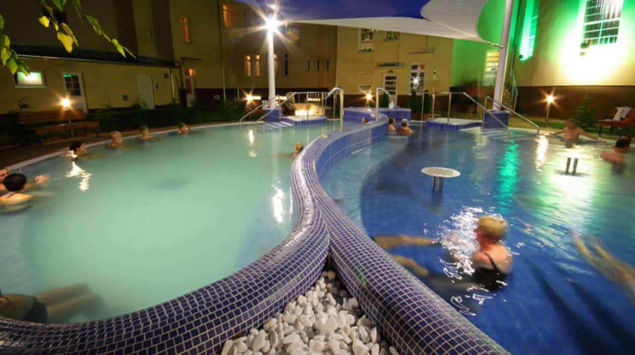 The relaxing indoor thermal pool at Dandar Bath in the 9th district