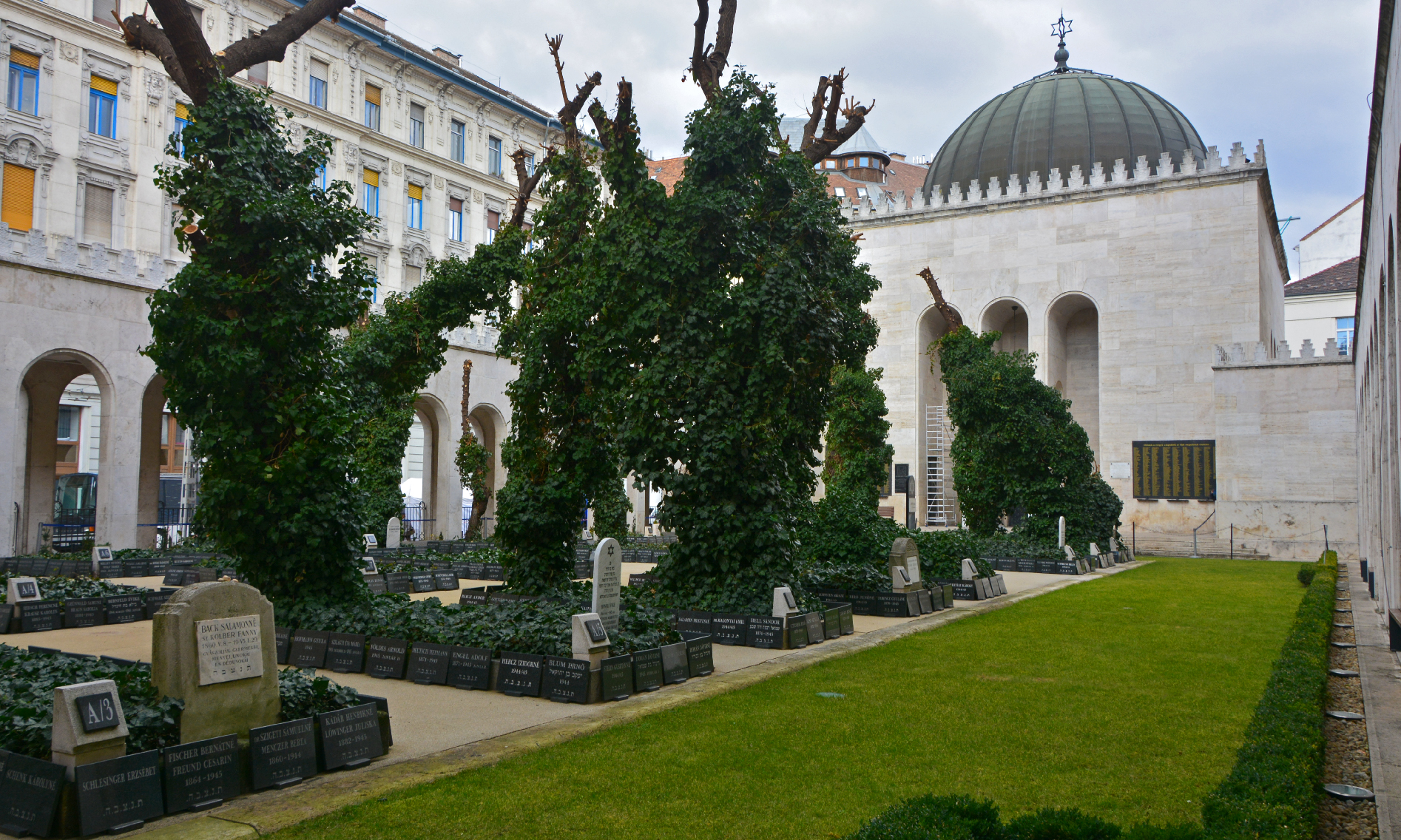 The historic cemetery inside the garden of the Dohany Street Synagogue