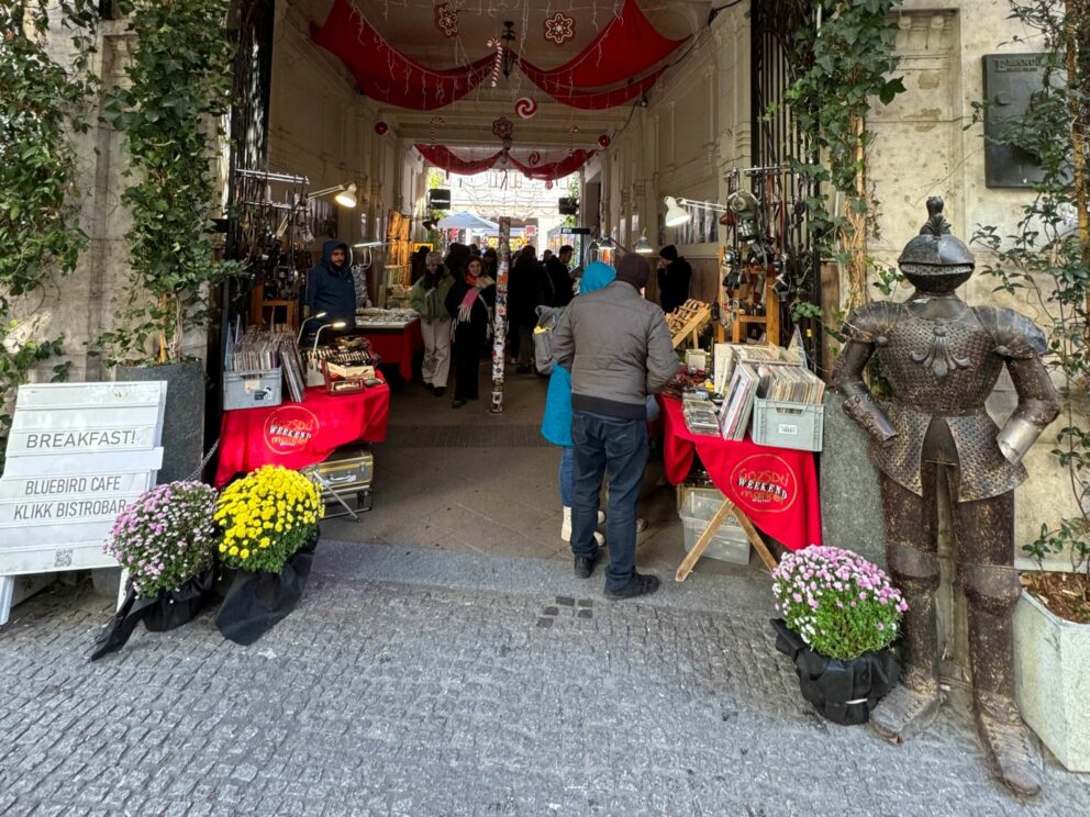 Atmospheric evening scene at the Gozsdu Court fair