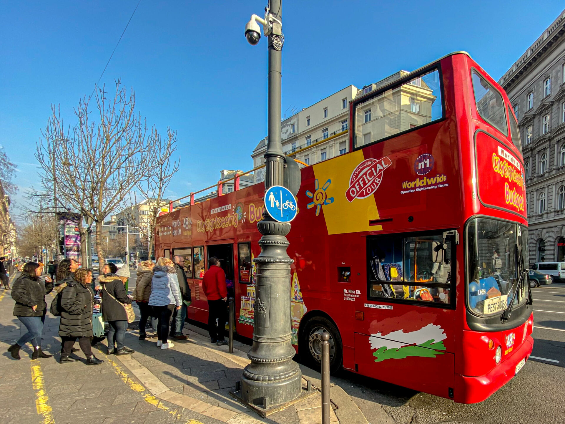 A sightseeing bus stopped near St Stephen's Basilica in the city center