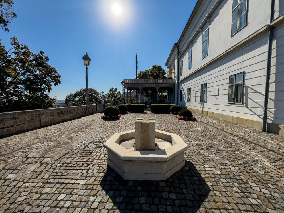 The paved inner courtyard of Sandor Palota