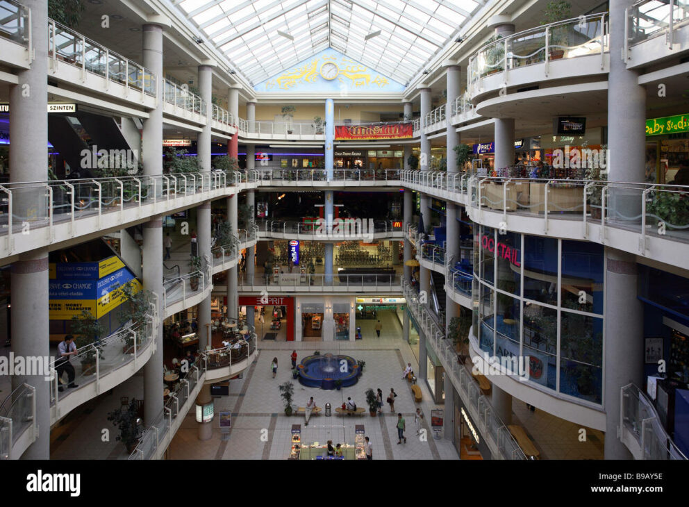 The inside Mammut 2 shopping center