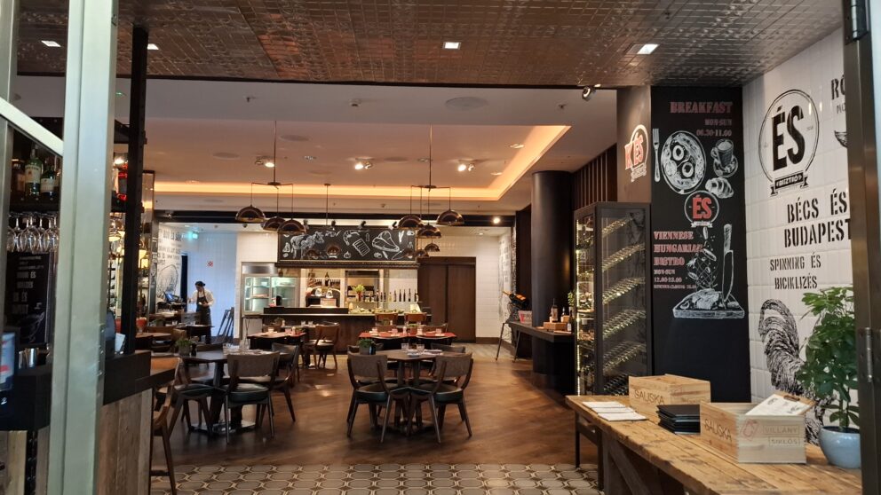 The highly sophisticated, sleek modern Japanese interior of Nobu Budapest