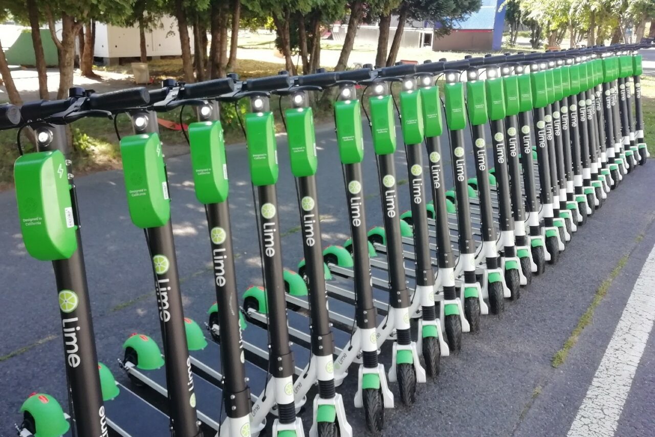  Lime scooters – popular choice of eco-friendly transportation in Budapest