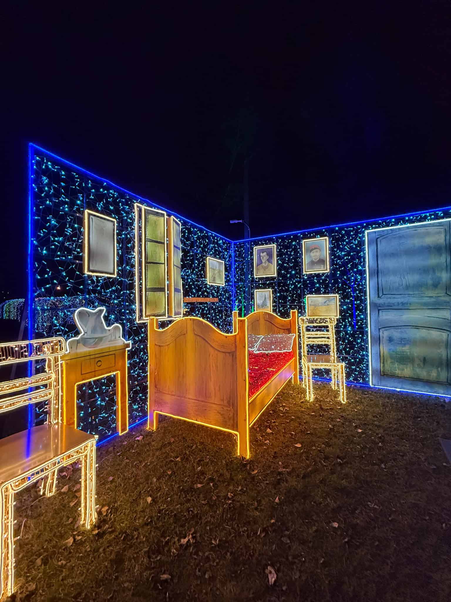 A stunningly accurate 3D glowing recreation of Van Gogh's famous Bedroom painting