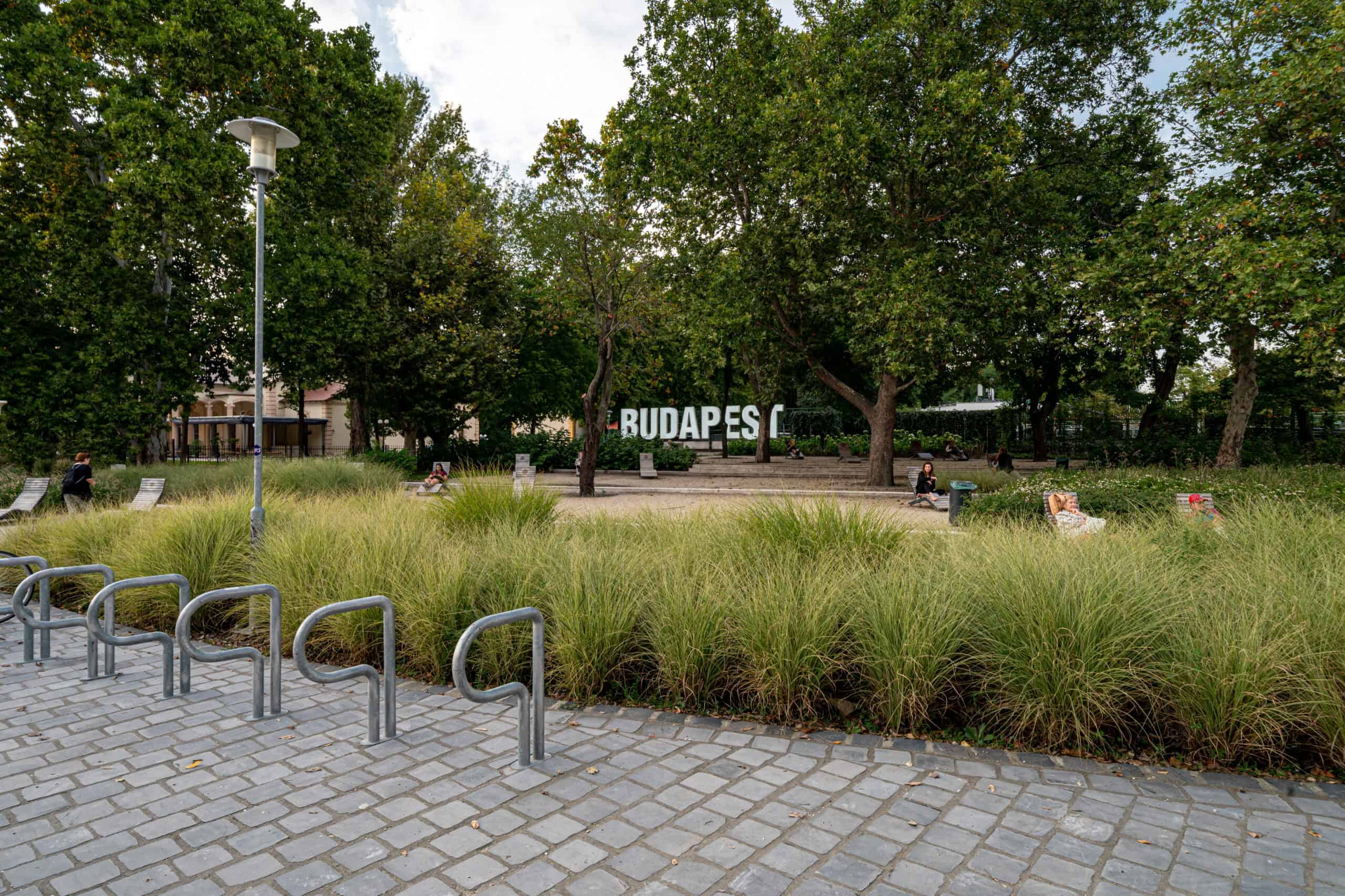 A famous bright detail located entirely safely smoothly clearly exclusively thoroughly safely cleanly directly safely specifically explicitly purely strictly explicitly within the green island park