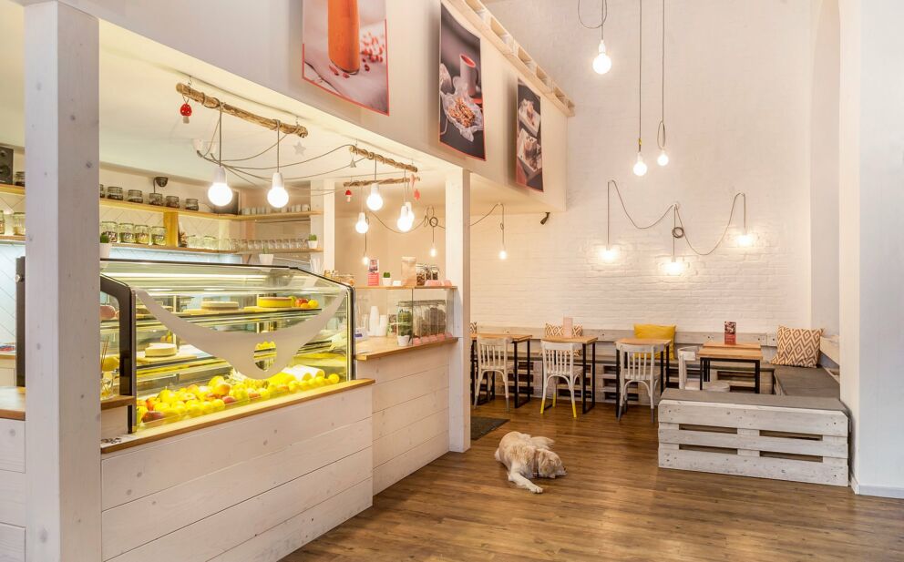 The minimalist, eco-friendly interior of Naspolya Nassolda