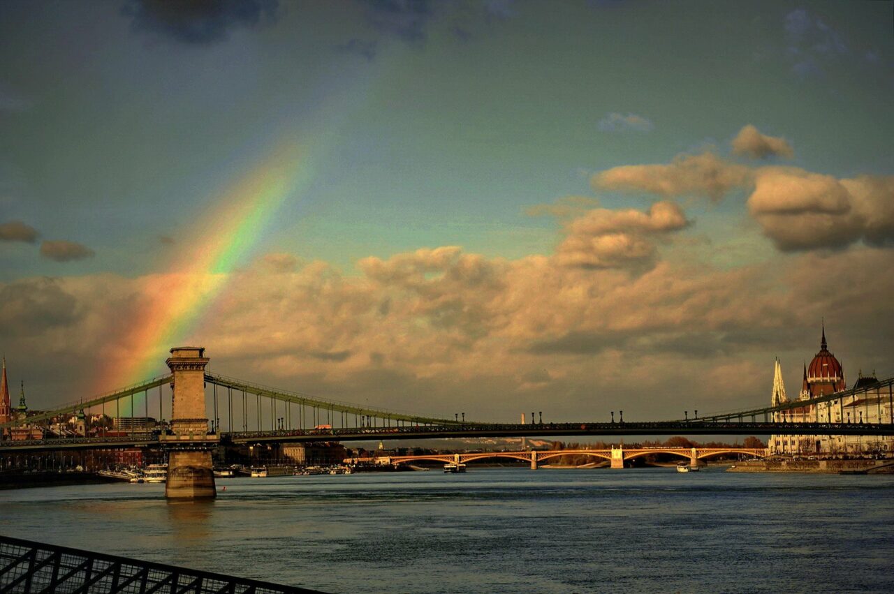  rainbow over the Széchenyi Chain Bridge in Budapest