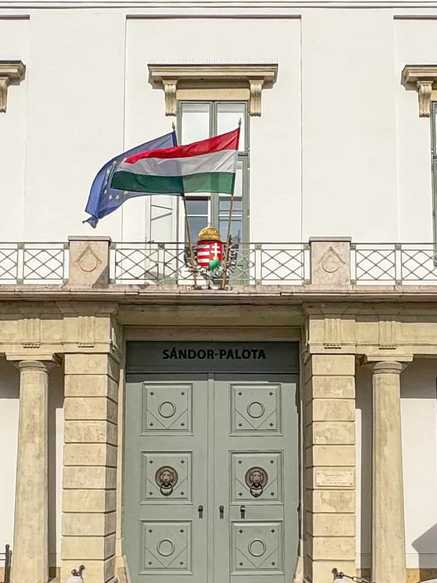 Sándor Palace - outside, flags