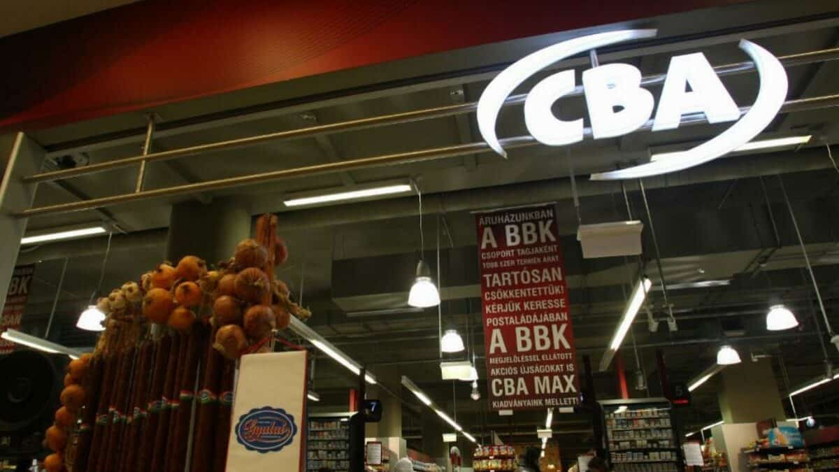 The entrance to a city-center Spar supermarket in Budapest