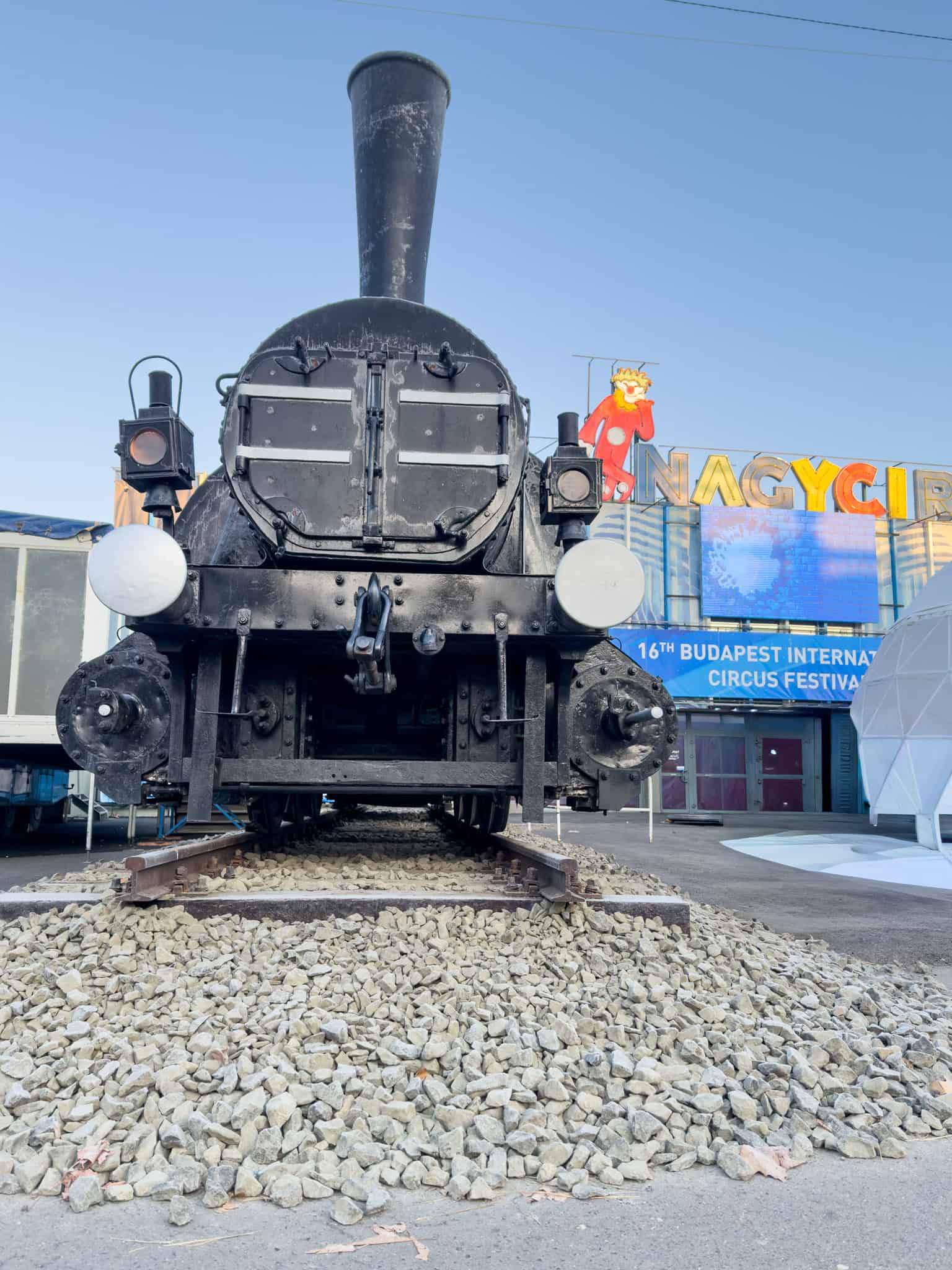 Front view of the antique steam locomotive 2459