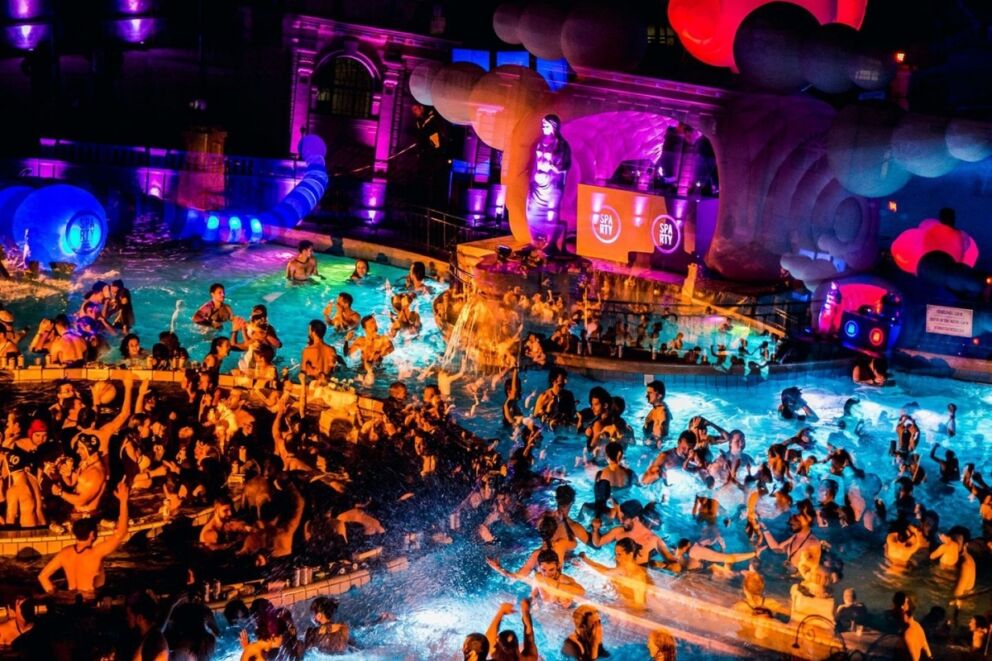 Night bathing experience at Széchenyi Thermal Bath in spring