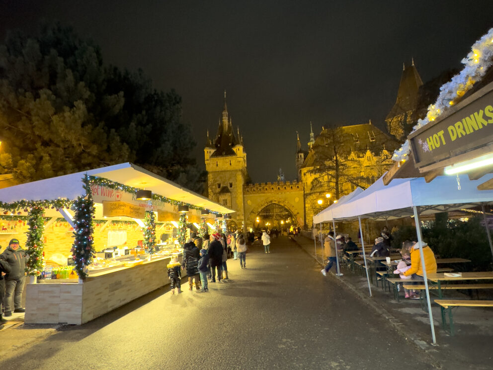 The magical Christmas market at Vajdahunyad Castle