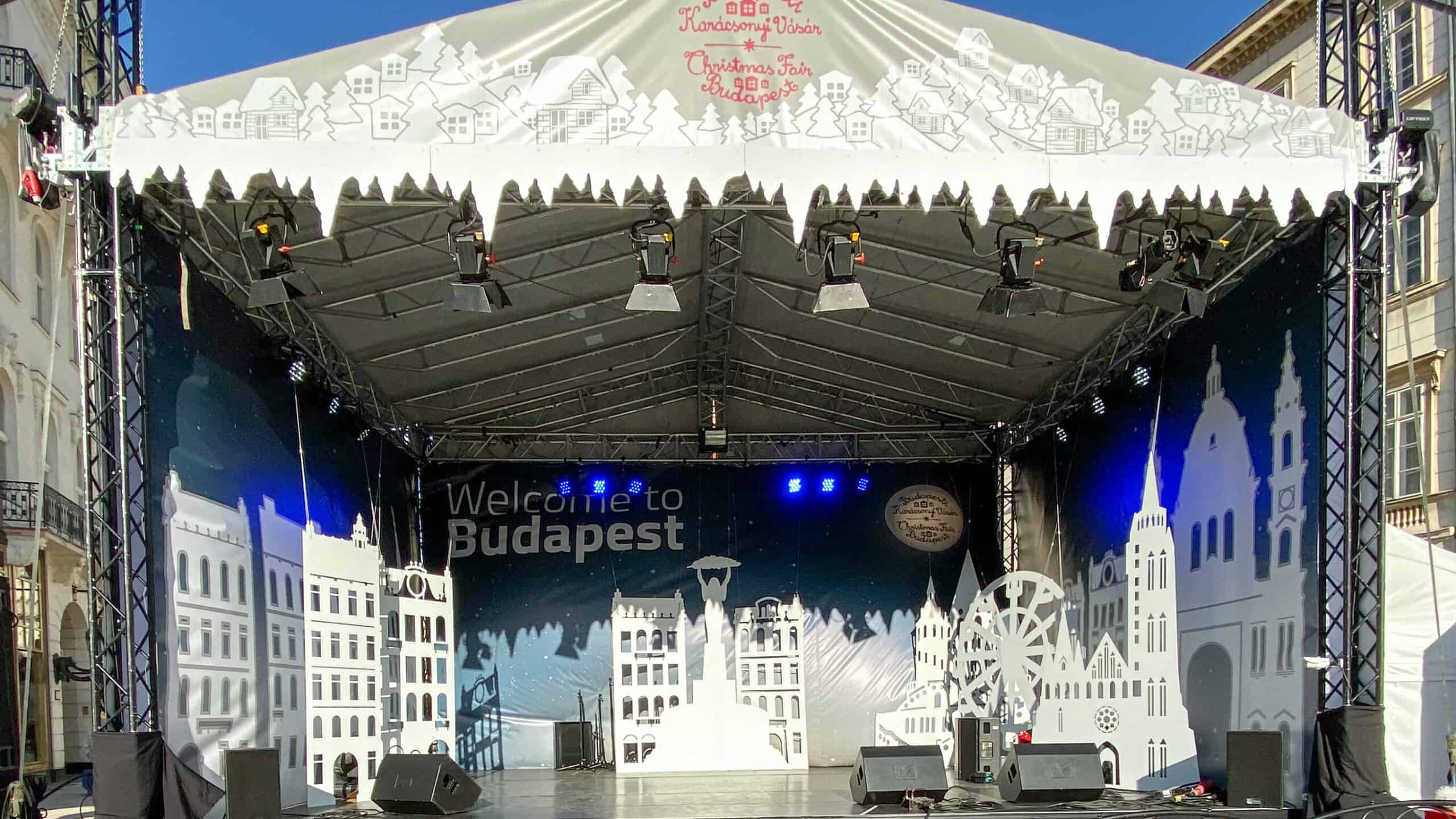 The festive performance stage at the Vörösmarty Square Christmas market