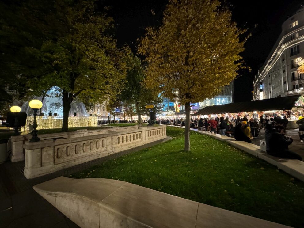 Bustling evening scene at the Vörösmarty Square fair