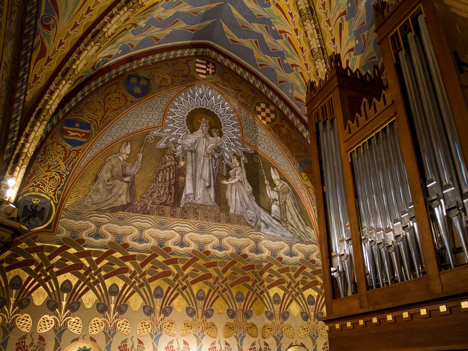 Interior shot of Matthias Church