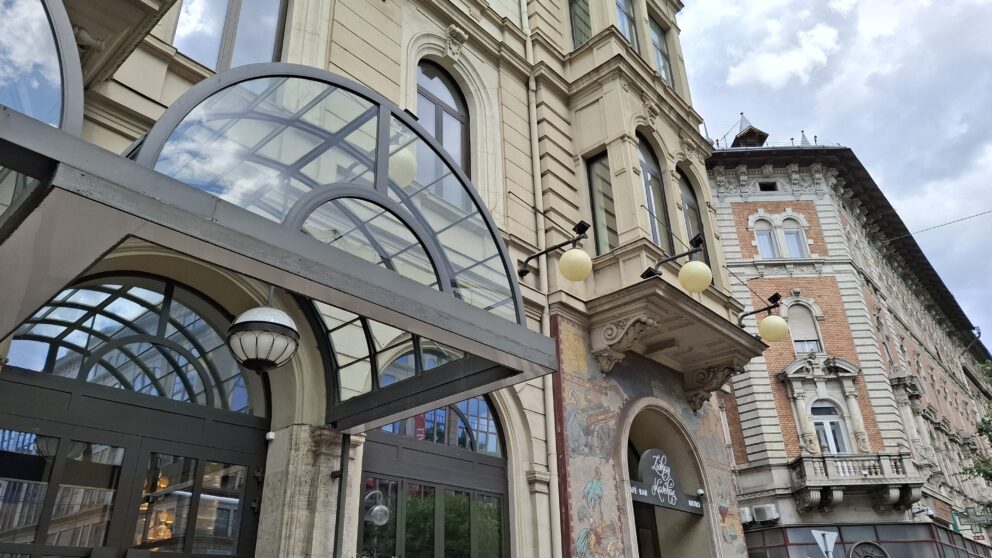 The beautifully decorated entrance archway leading to the Zsolnay Cafe at the hotel